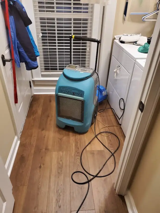 Commercial dehumidifier deployed for Flood Damage Cleanup in Mayfield Heights